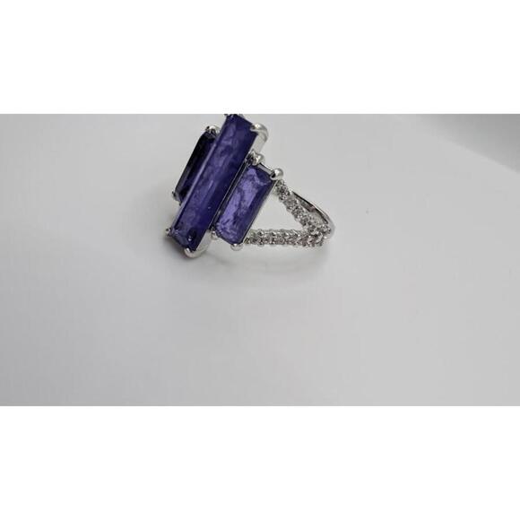 Elegant Purple Gemstone Silver Ring Size 9 - Picture 3 of 9